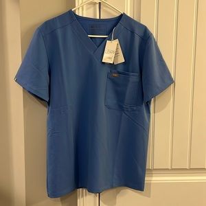 NWT FIGS SCRUB TOP size M